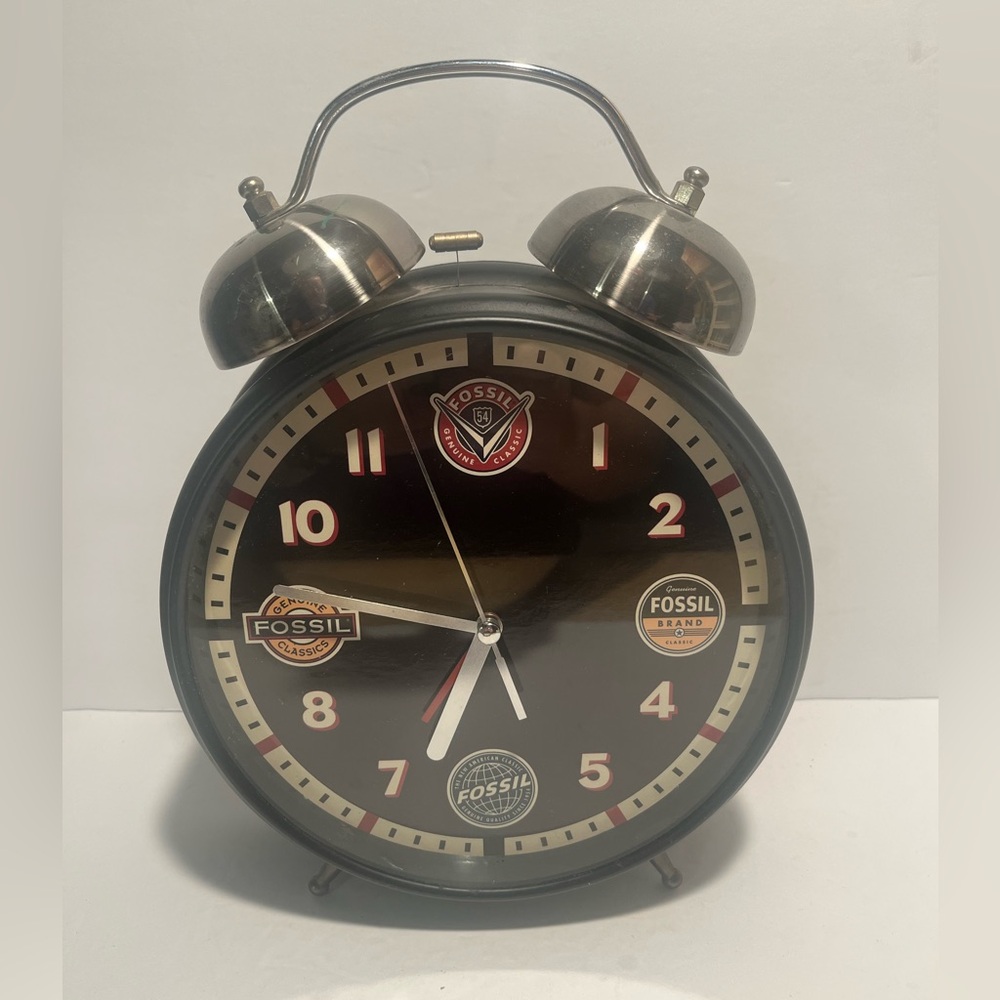 FOSSIL Alarm Clock Classic Battery Operated Table Top Large